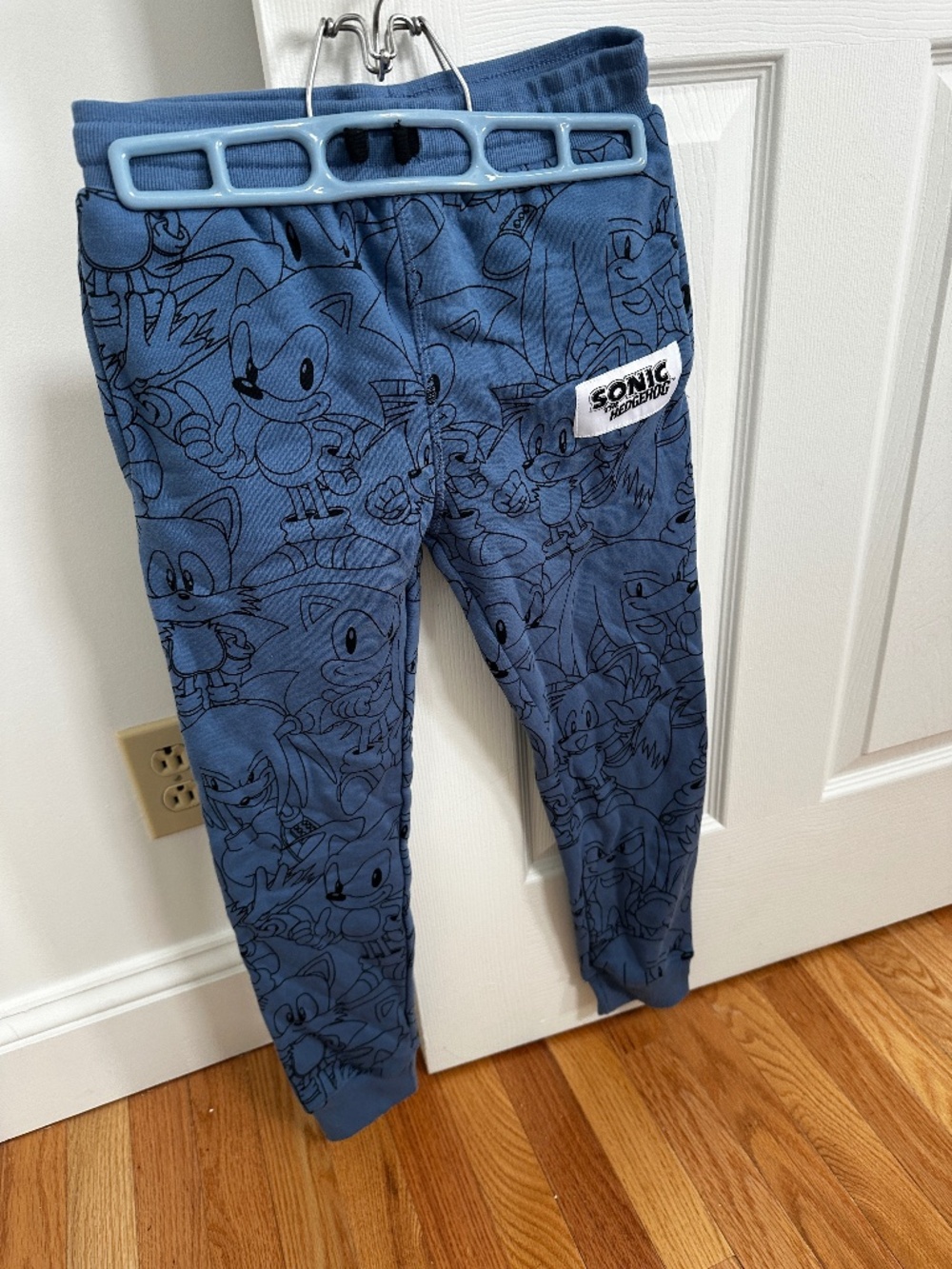 Sonic sweatpants size 8